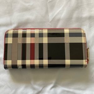 Gorgeous designer inspired wallet